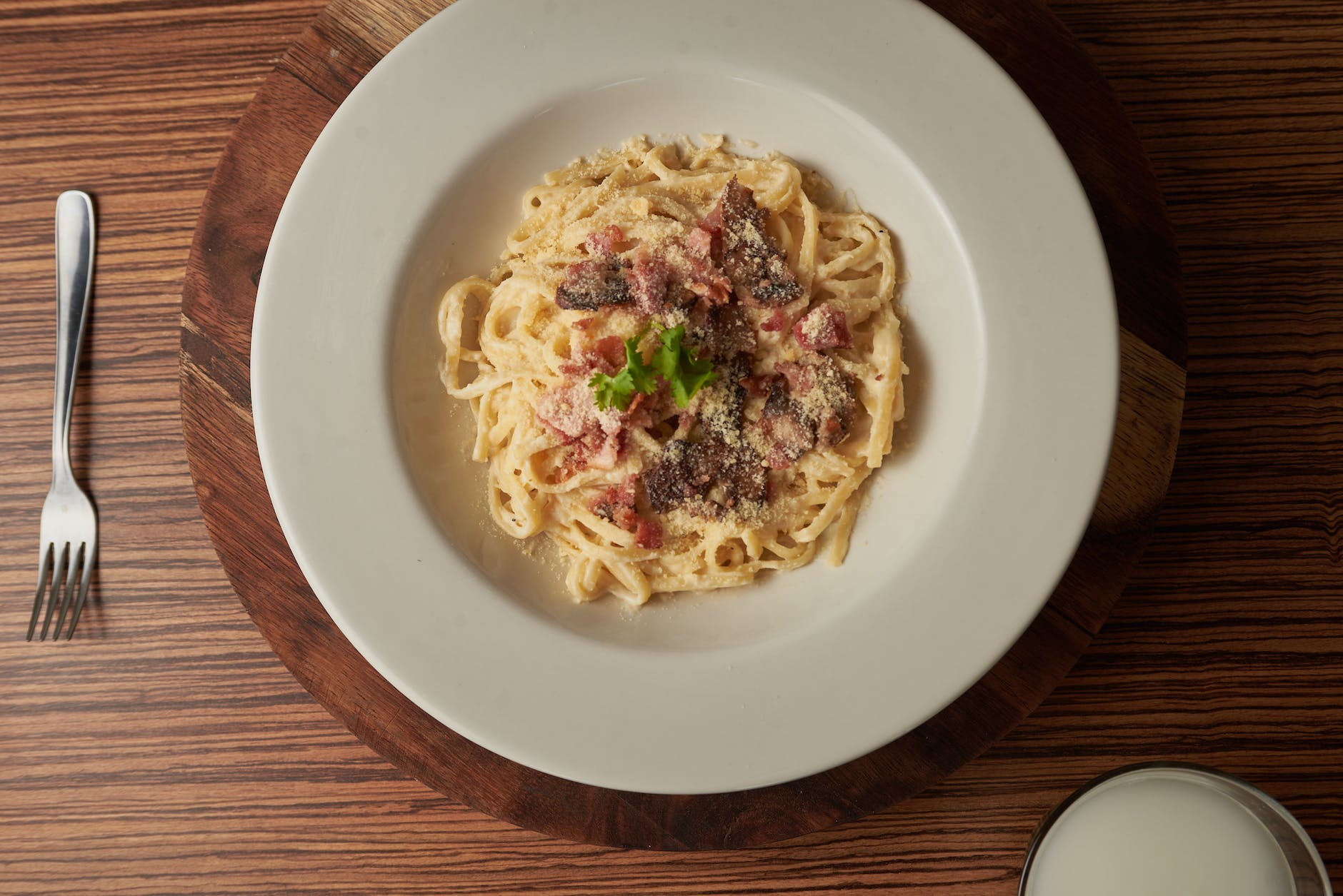 overhead shot of a plate of carbonara