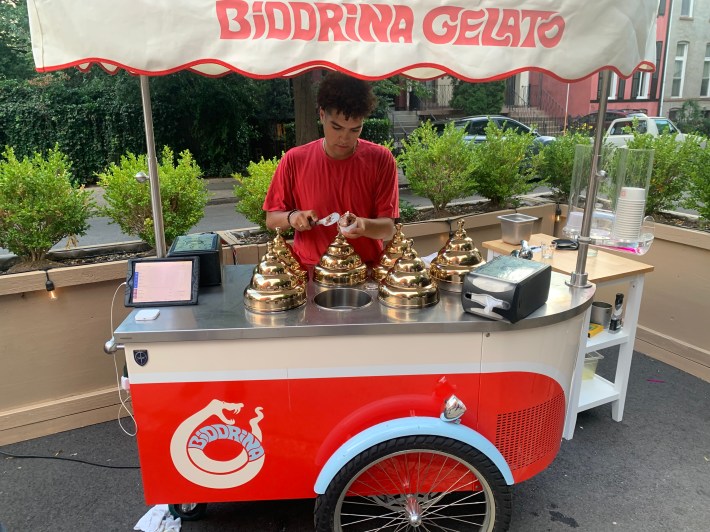 Biddrina Gelato cart