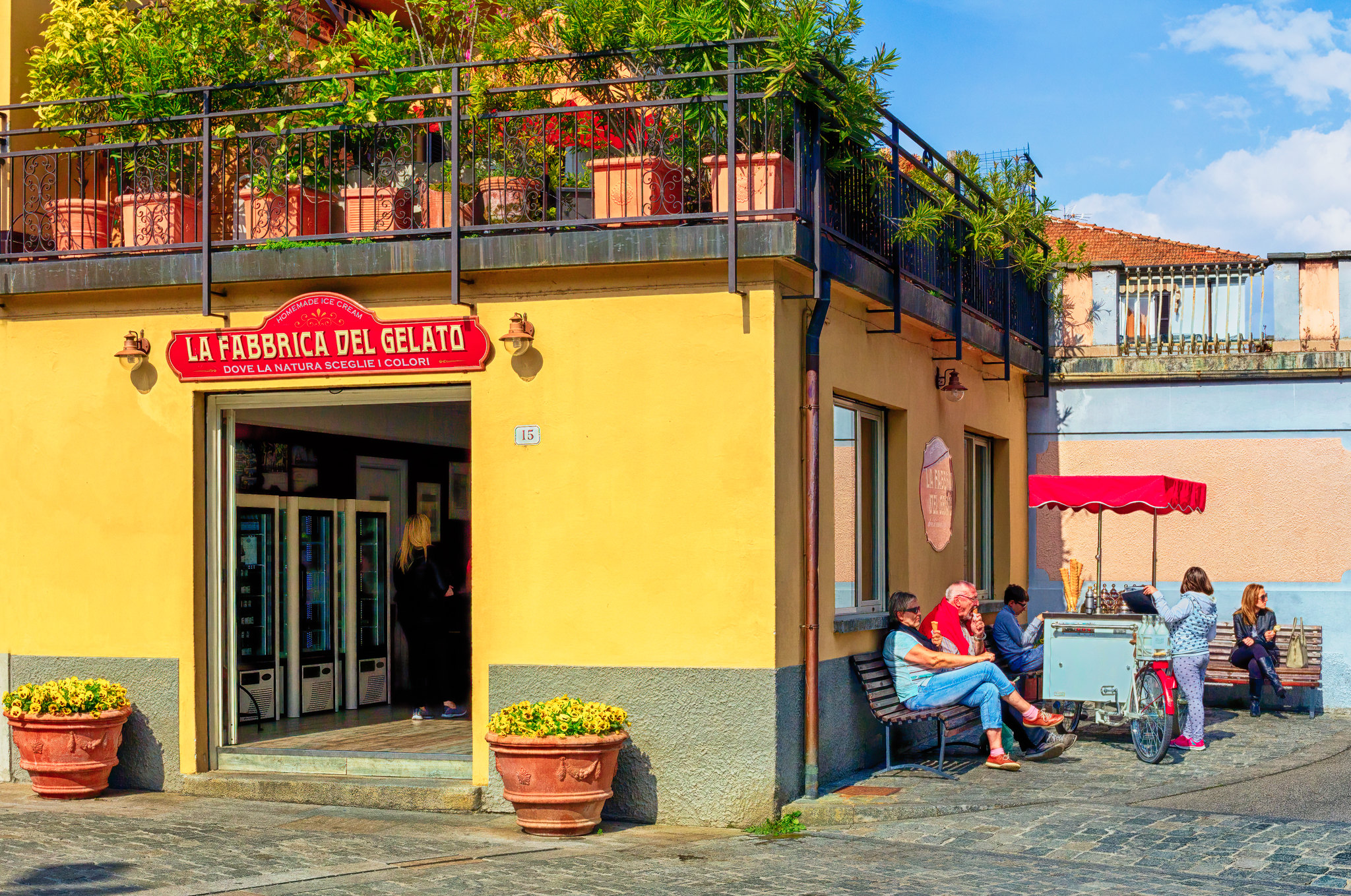 Exterior of La Fabbrica del Gelato