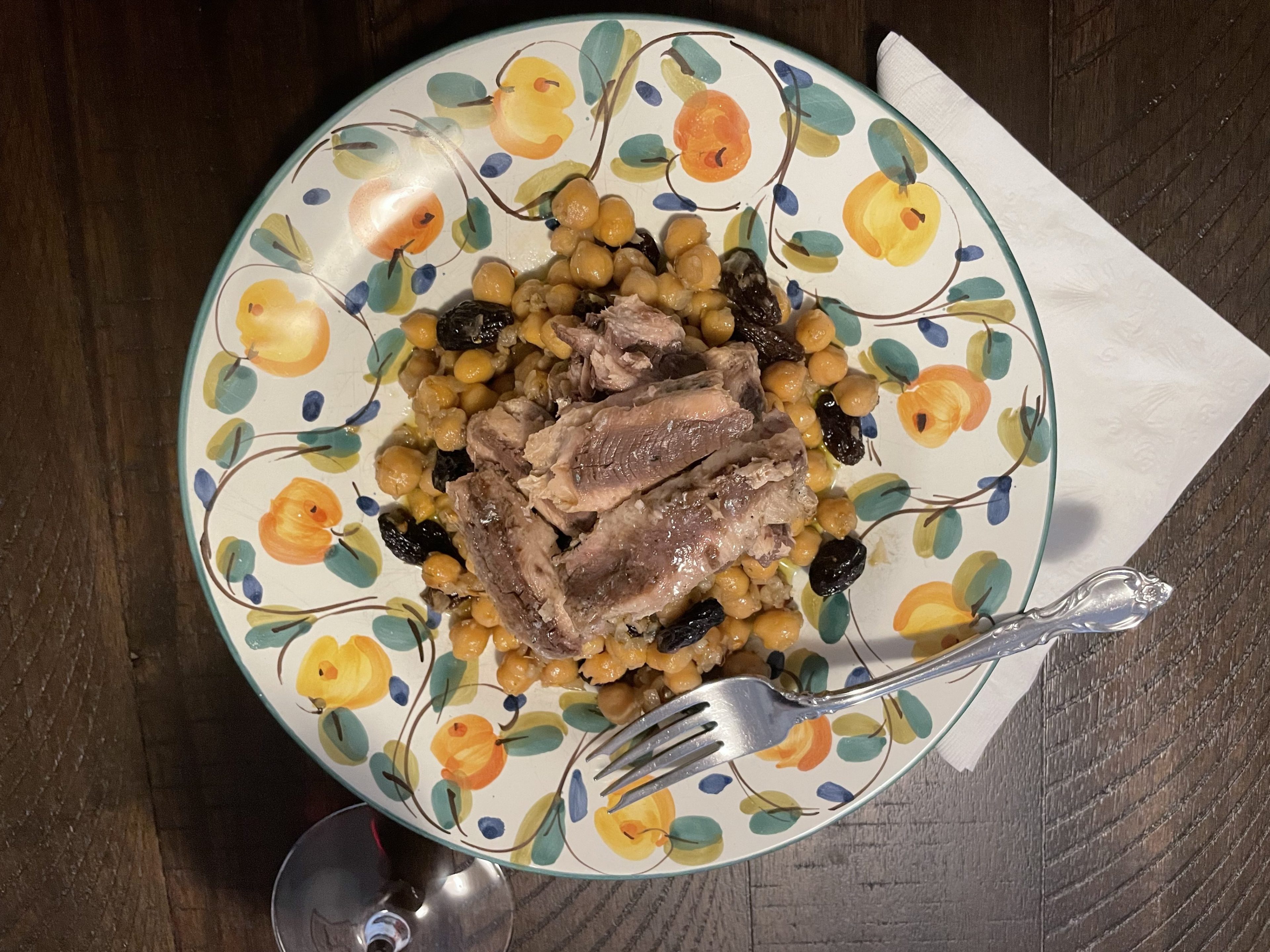 a photo of chickpeas and sardines.