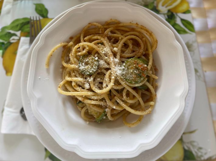 Spaghetti with Zucchini Flowers and Breadcrumbs