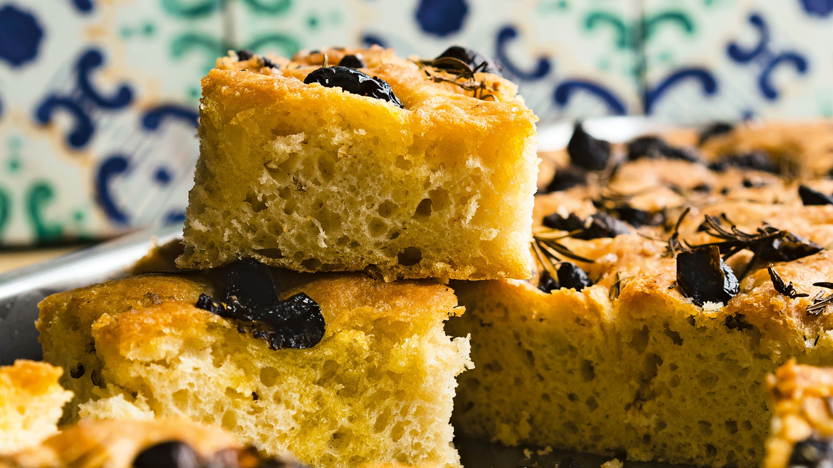 focaccia with olives