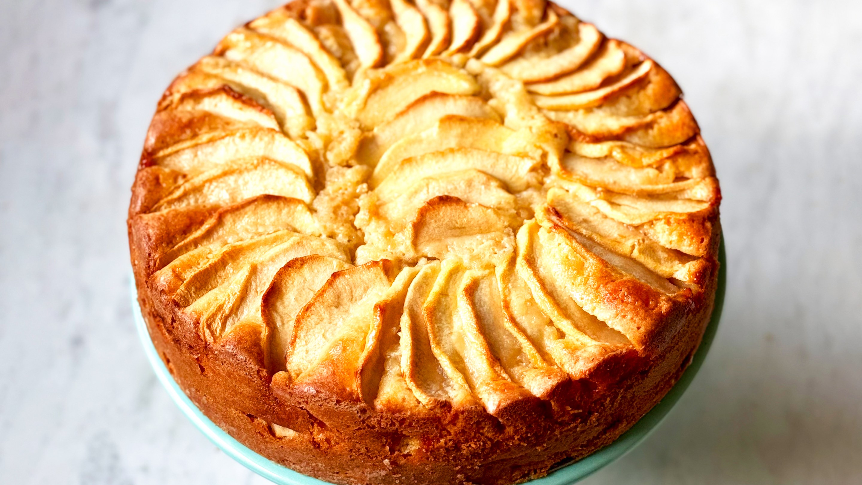 Italian apple cake