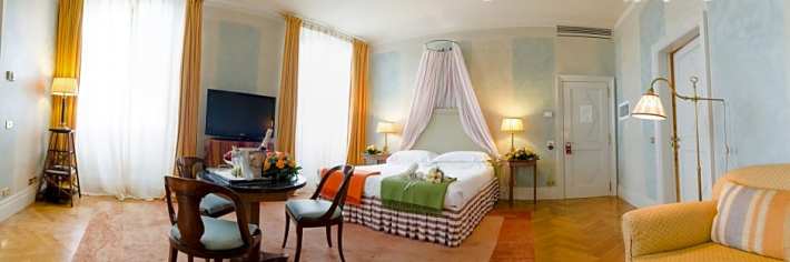 A Junior Suite at Antica Torre Tornabuoni.