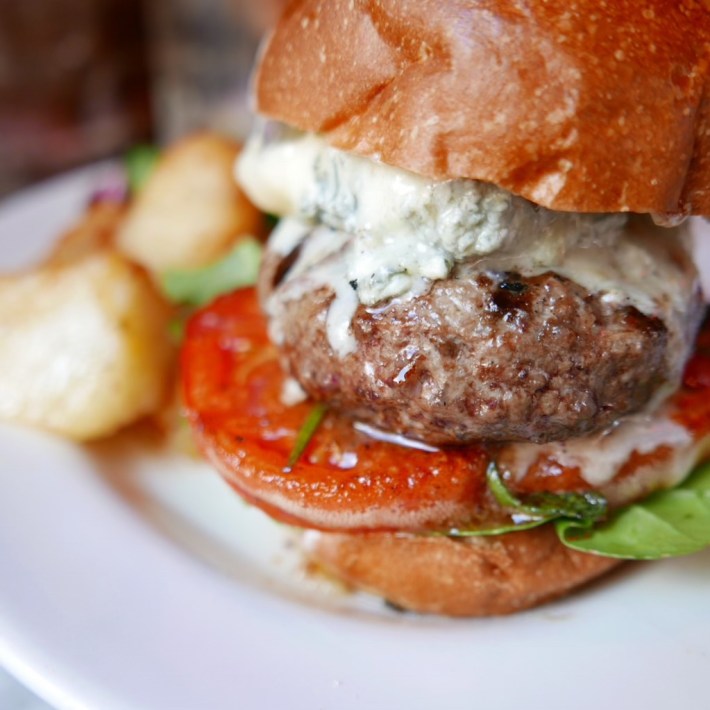 Burger with gorgonzola