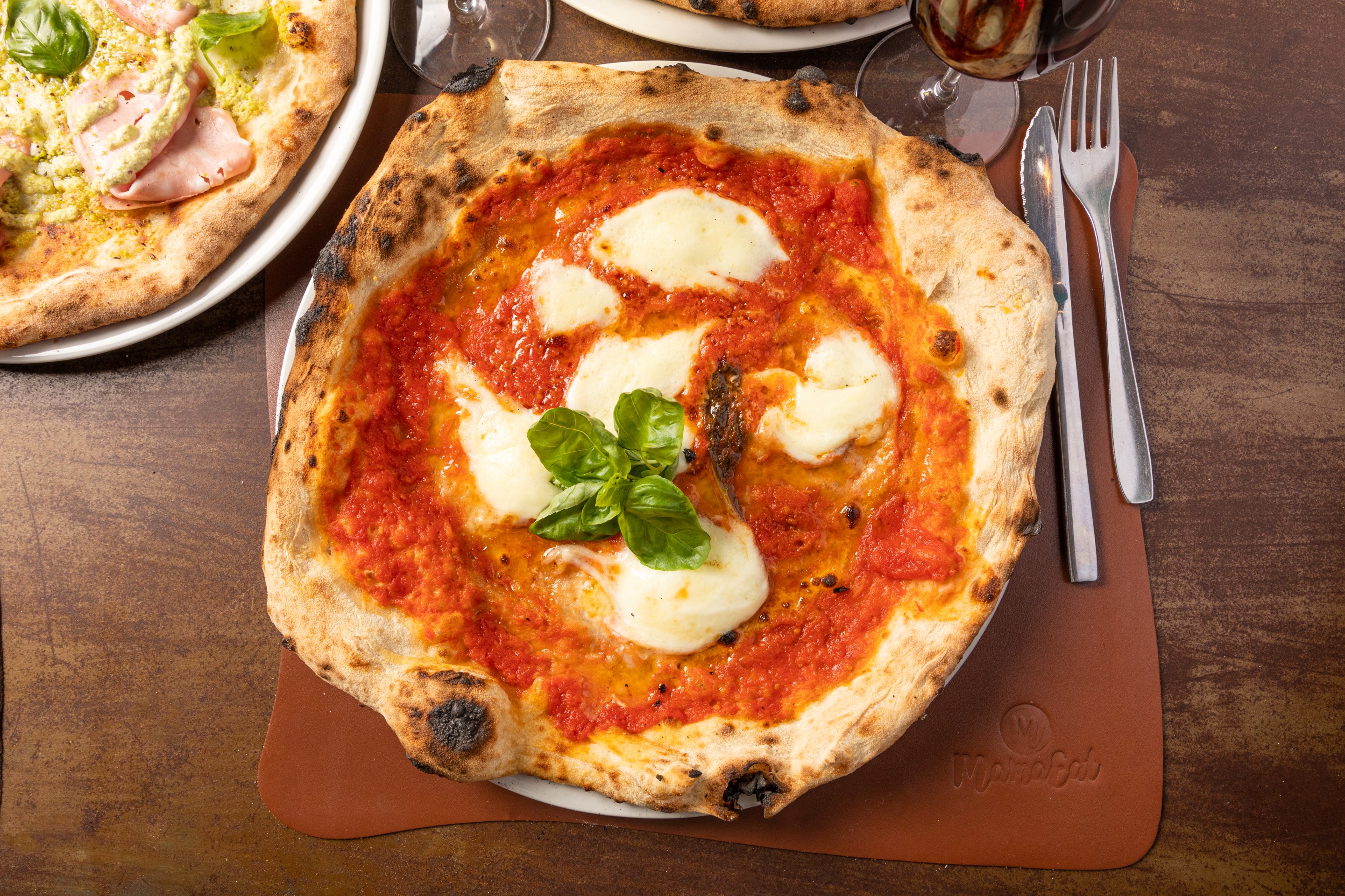 The gluten-free Margherita pizza at Mama Eat in Rome.