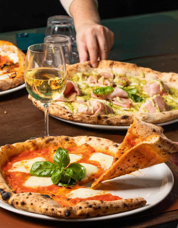 A gluten-free Margherita & Pistacchiosa at Mama Eat in Rome.