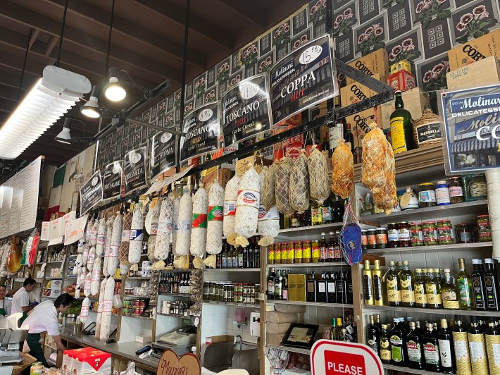 Molinari deli