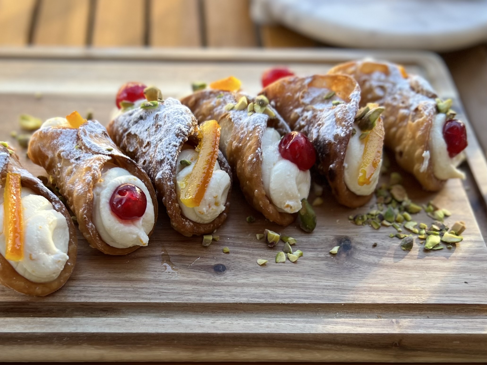 How to Make Mini Cannoli