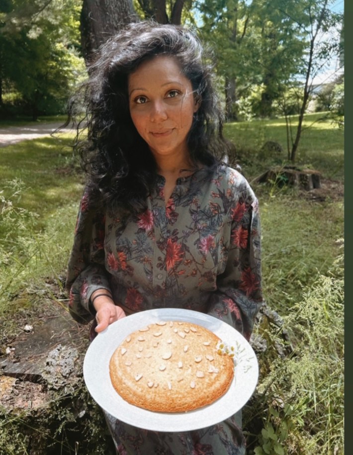 Author Rona D with her Olive Oil Cake.