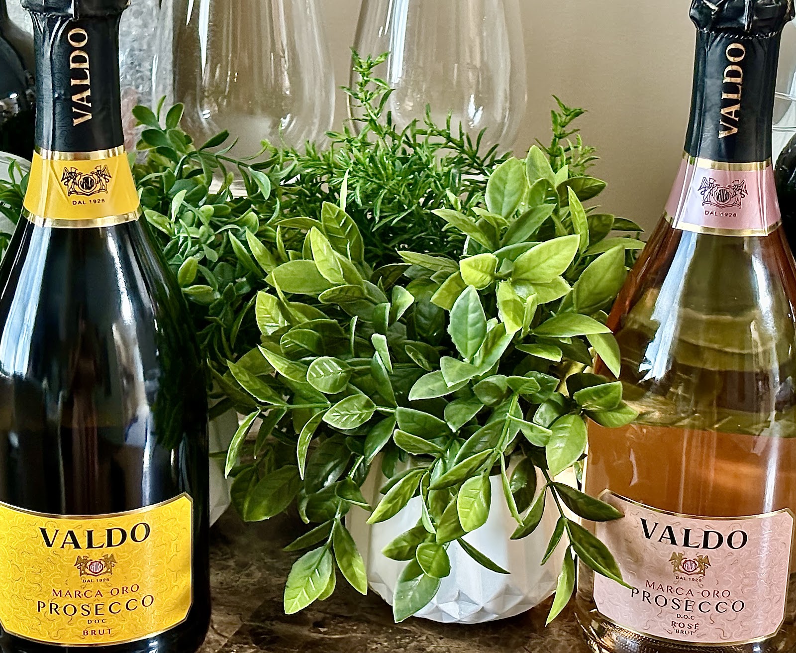 Valdo Marca Oro Brut Prosecco DOC and Valdo Marca Oro Brut Rosé Prosecco DOC.