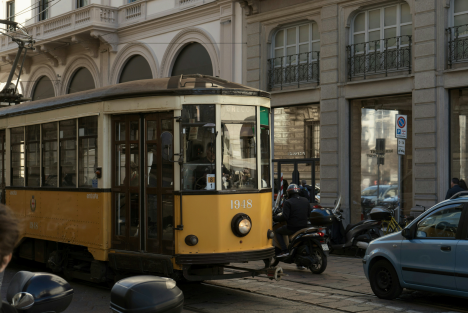 Milan’s tram service. Photo Nico Ruge from Unsplash.