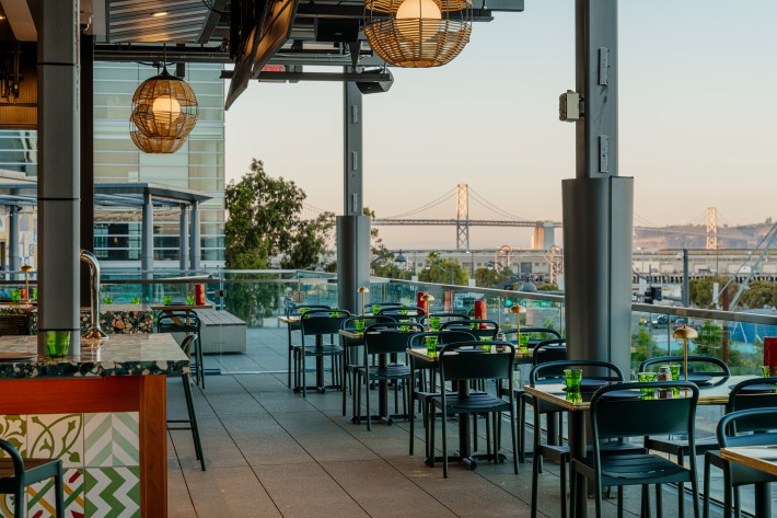 Outdoor patio at Che Fico Pizzeria