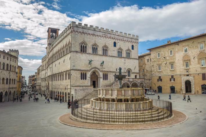 Fontana Maggiore on Piazza IV Novembre in Perugia, Umbria, Italy.