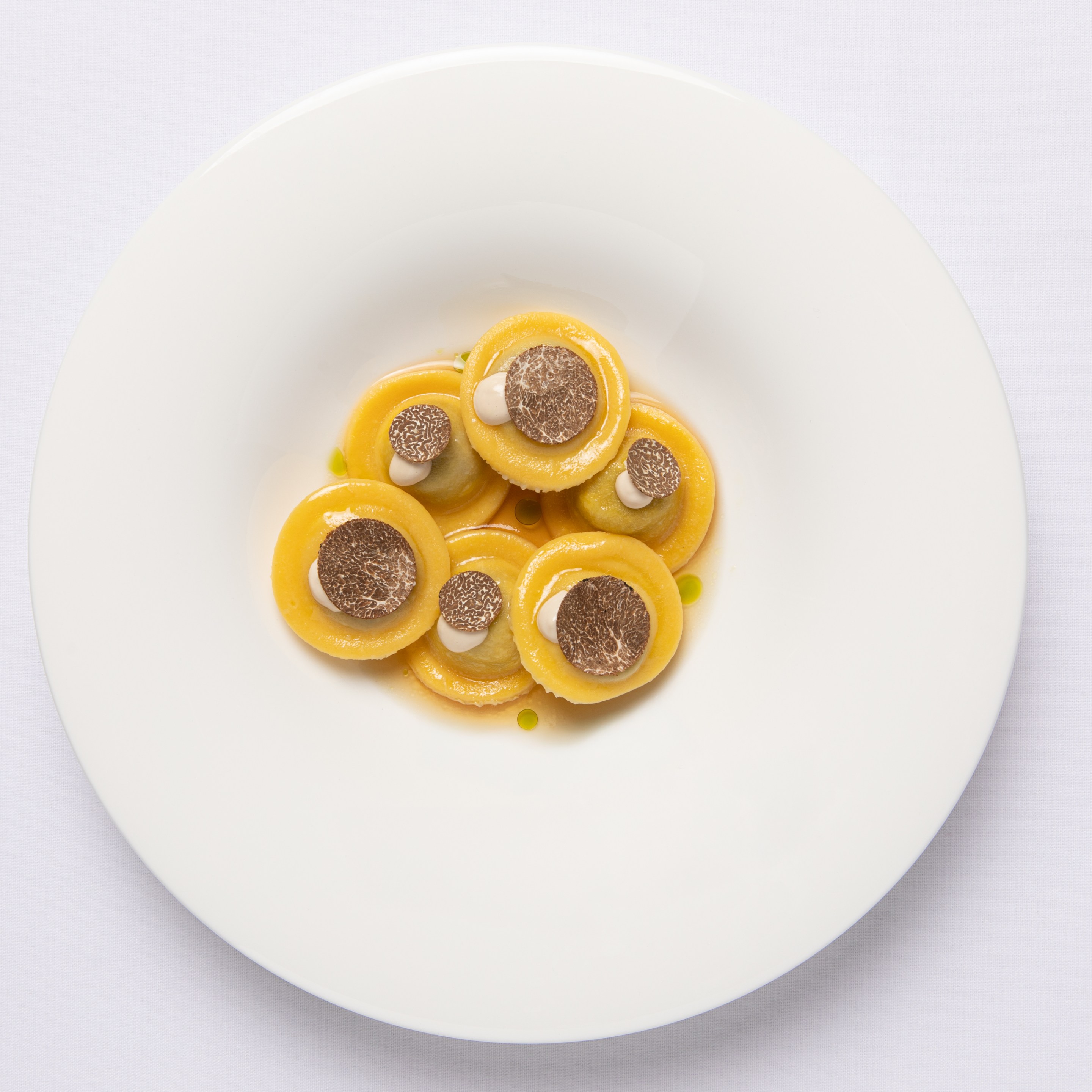 Bottoni Di Faraona, Pinoli E Tartufo Nero | Guinea Fowl Bottoni, Pine Nuts And Black Truffle