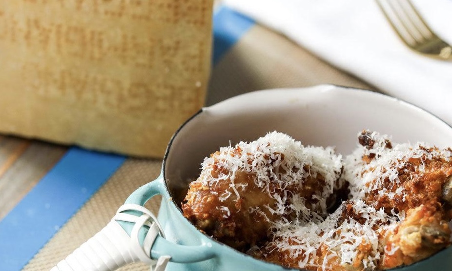 Air-Fried Chicken Wings in Parmigiano Reggiano Aioli.