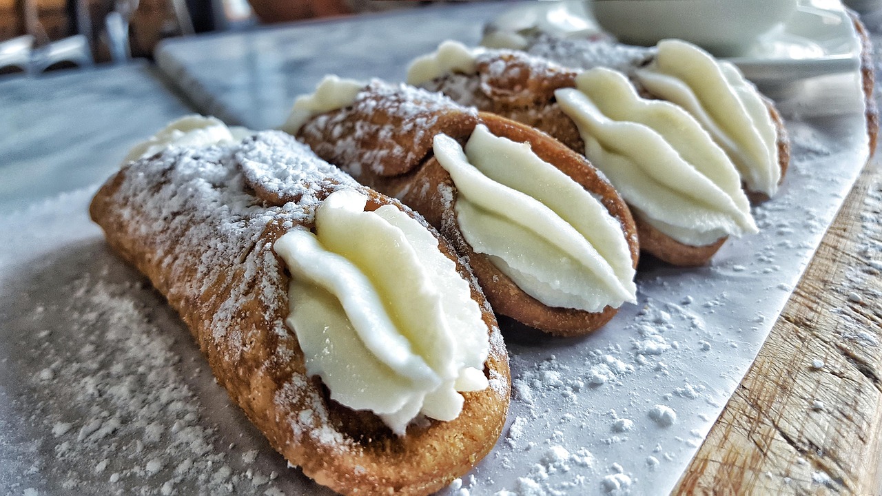three cannoli