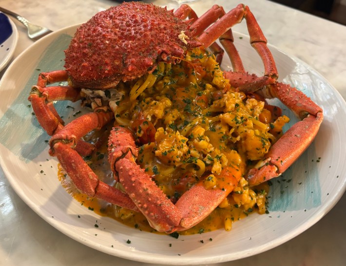 Granseola crab pasta dish at Amo