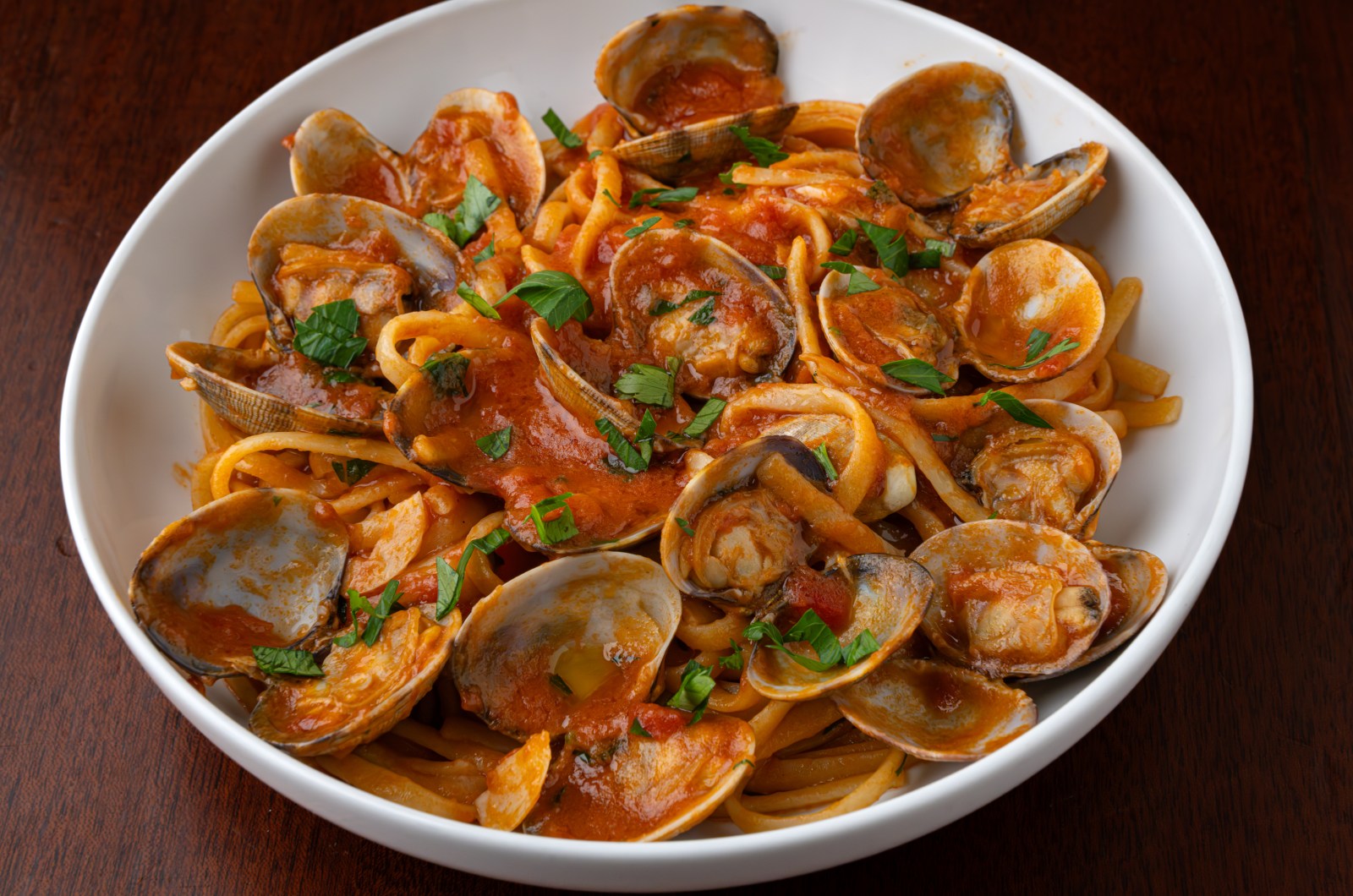 Scott Conant's Linguine with Red Clam Sauce