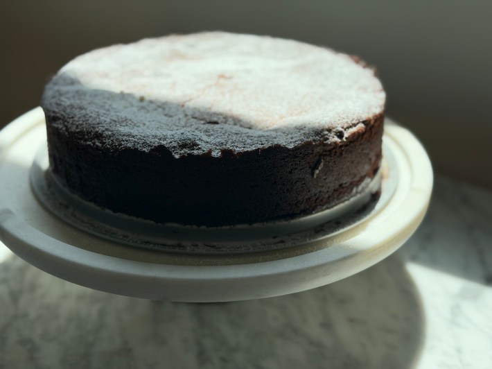 a photo of Torta Caprese.