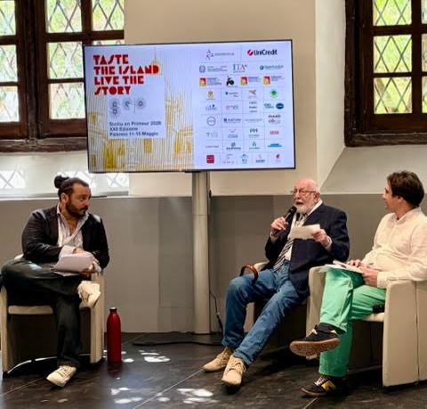 photo of the panel at Sicilia En Primeur.