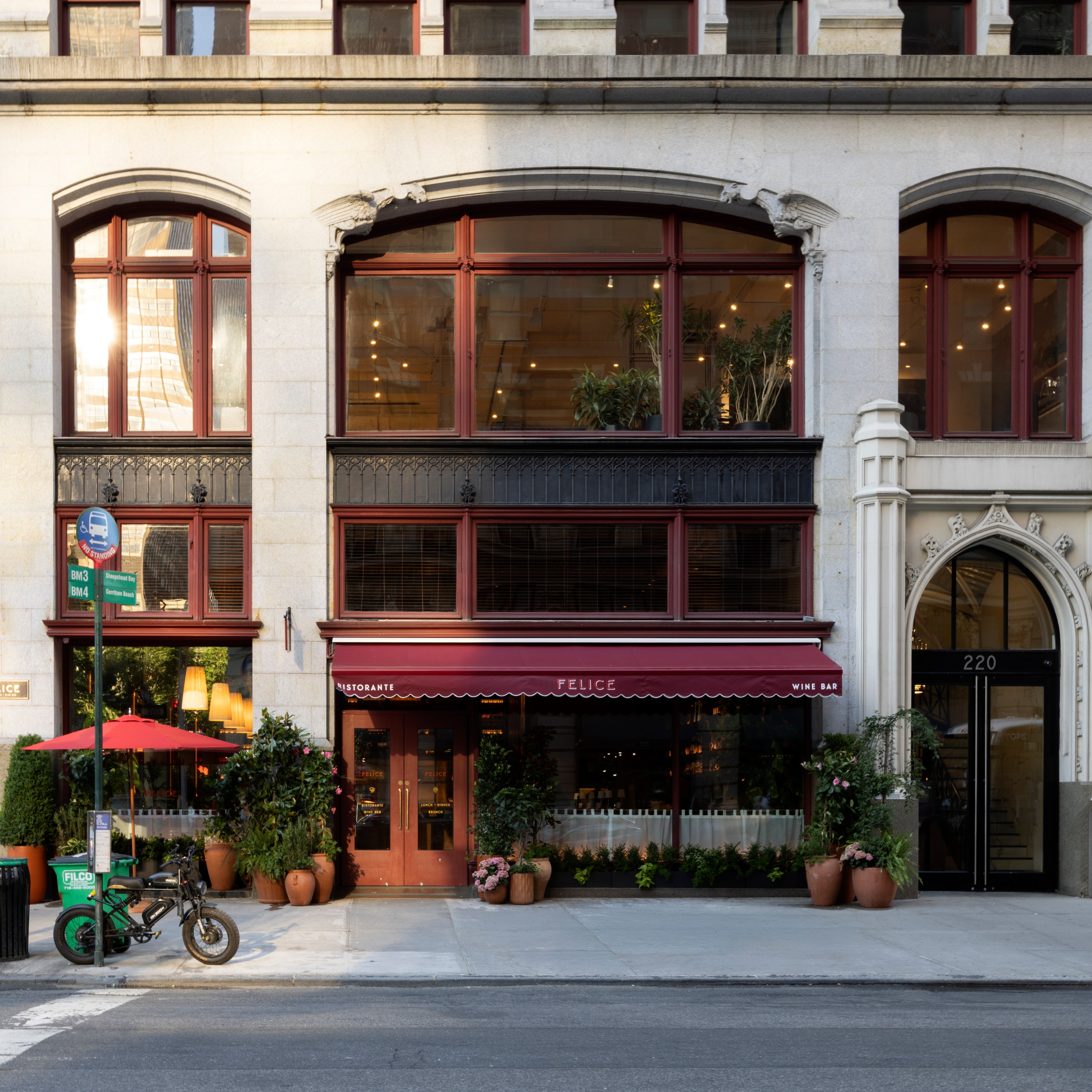 The entrance to Felice Flatiron on Fifth Avenue.