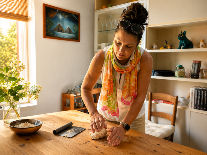 Mandi Casey of Lowcountry Bella shaping fresh pici pasta dough in a Florence, Italy cooking class.