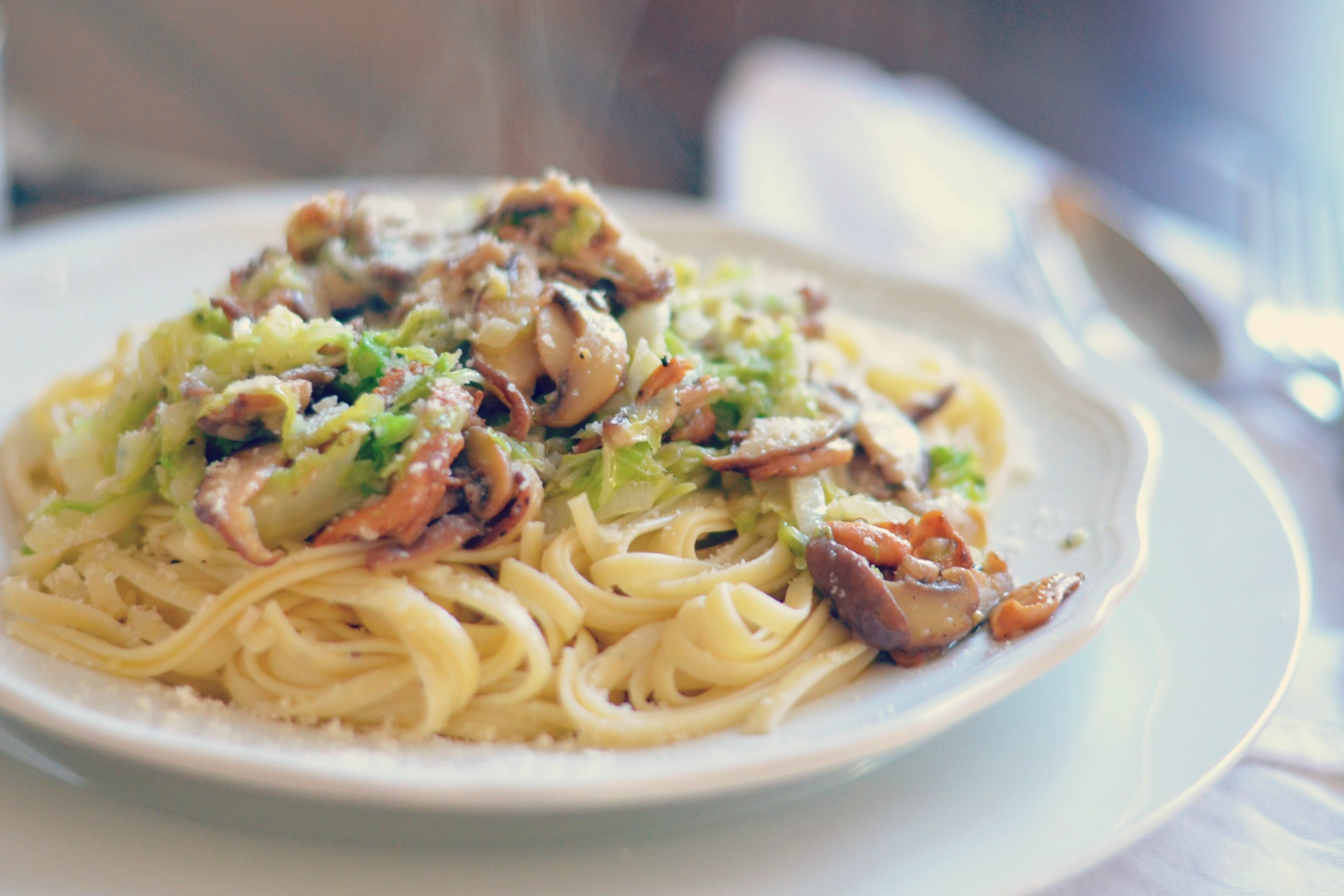 Linguine alla Cortona with cabbage, mushrooms and grated cheese