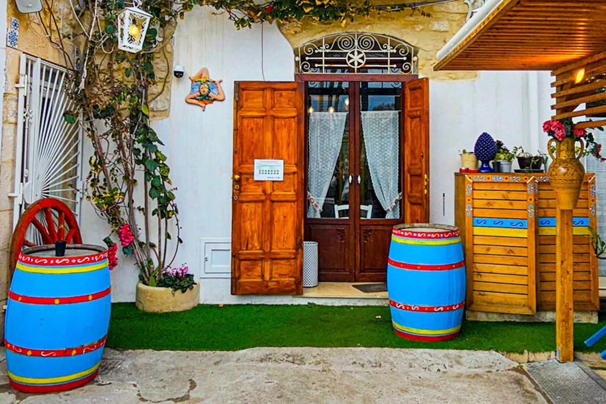 Entrance to Trattoria ’nta Nonna in Pozzallo, Sicily.