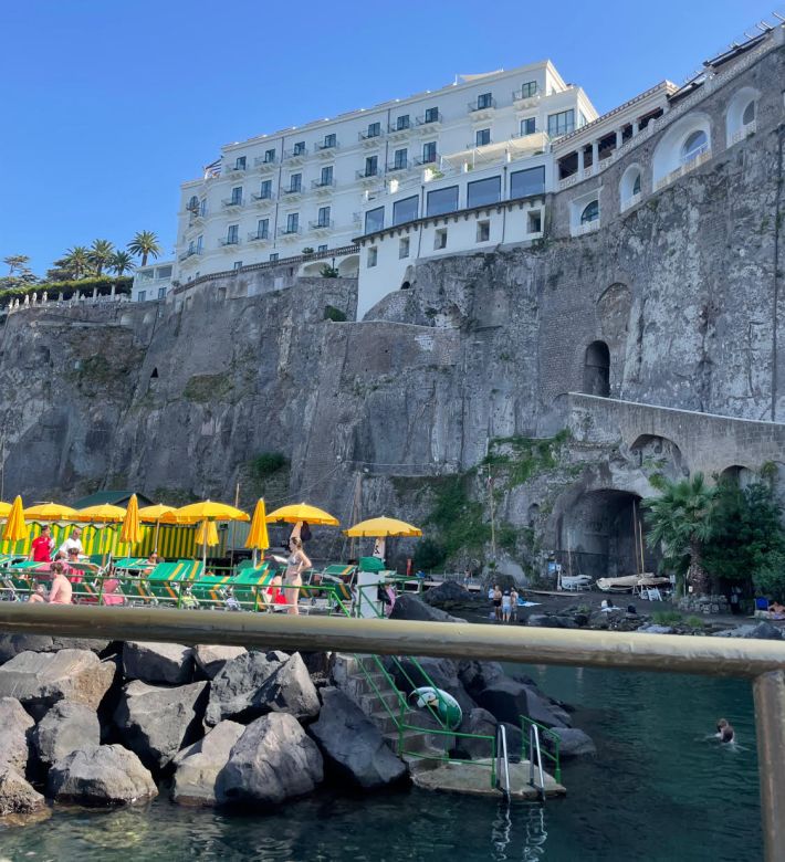 The view of Hotel Bellevue Syrene from the private beach club.